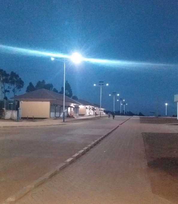 西宁市非洲科特迪瓦太阳能路灯工程